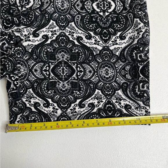 Black White Paisley Mandala Textured Scuba Shorts Tall Band Pockets Women Medium - Picture 10 of 11